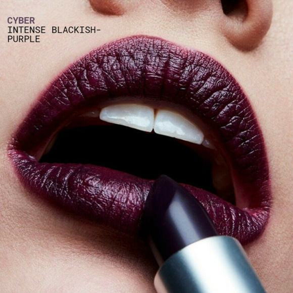 mac cyber lipstick